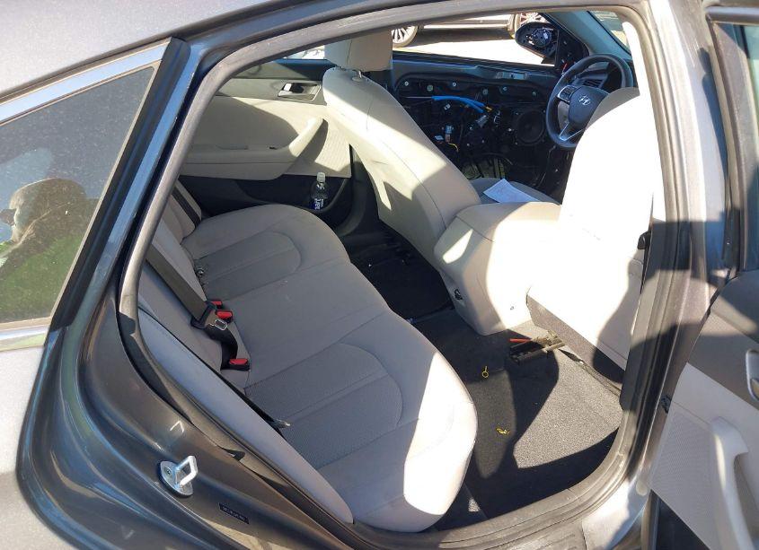 Photo 8 of 2018 Hyundai Sonata SE (VIN 5NPE24AF8JH674010)