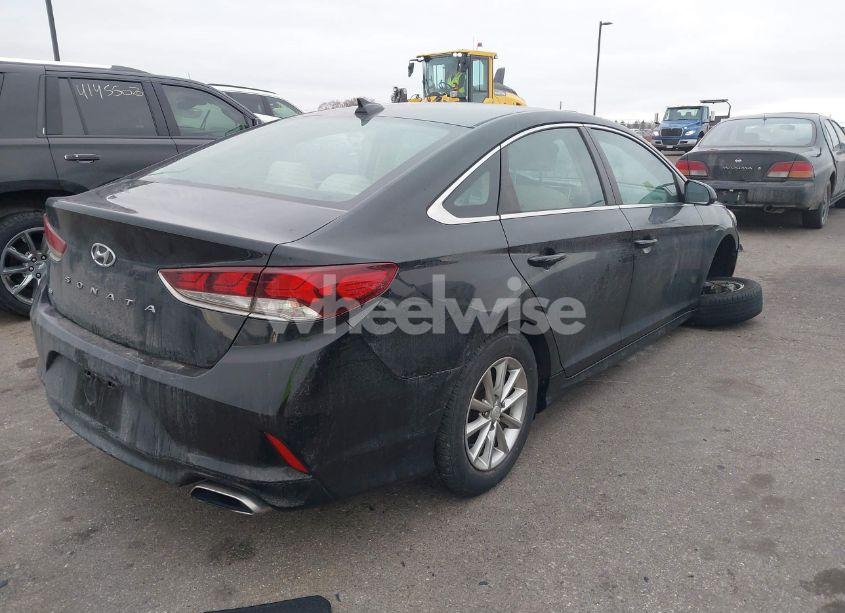 Photo 4 of 2018 Hyundai Sonata SE (VIN 5NPE24AF8JH699022)