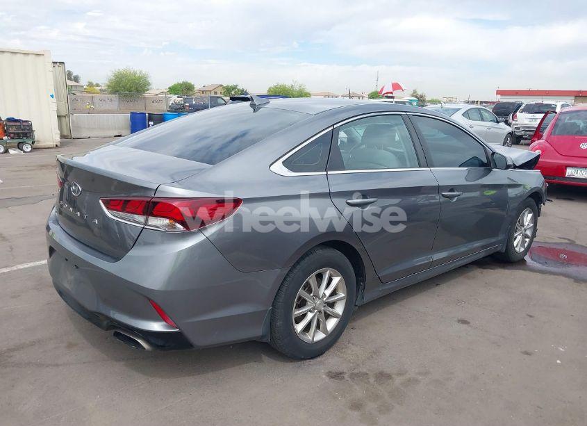 Photo 4 of 2018 Hyundai Sonata SE (VIN 5NPE24AF8JH700427)