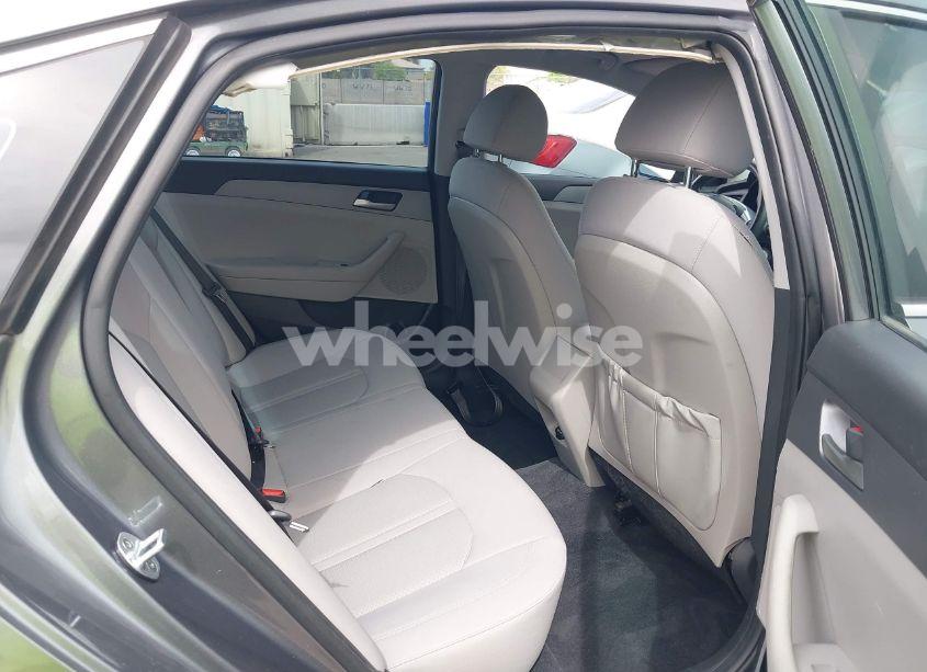 Photo 8 of 2018 Hyundai Sonata SE (VIN 5NPE24AF8JH700427)