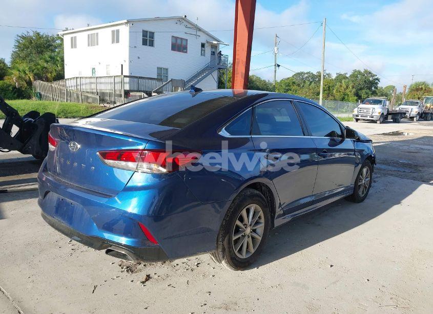 Photo 4 of 2018 Hyundai Sonata SE (VIN 5NPE24AF8JH703585)