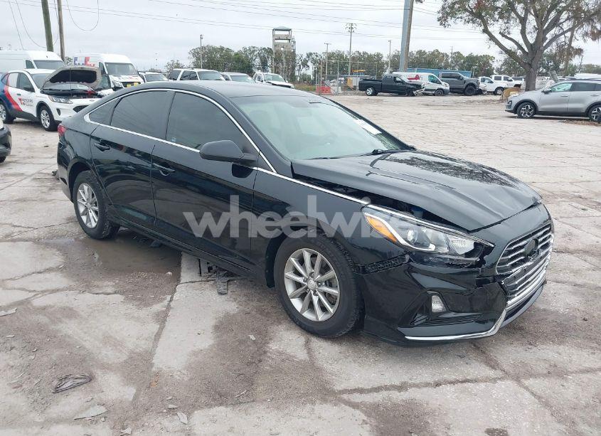 2019 Hyundai Sonata SE (VIN 5NPE24AF8KH735907) main photo