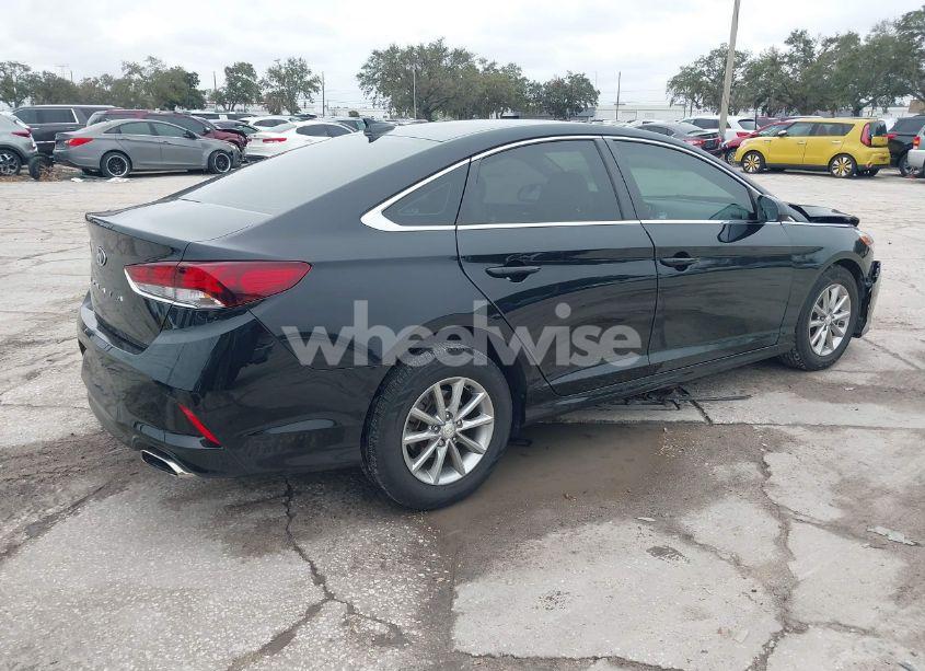 Photo 4 of 2019 Hyundai Sonata SE (VIN 5NPE24AF8KH735907)