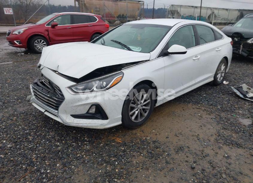 Photo 2 of 2019 Hyundai Sonata SE (VIN 5NPE24AF8KH741173)