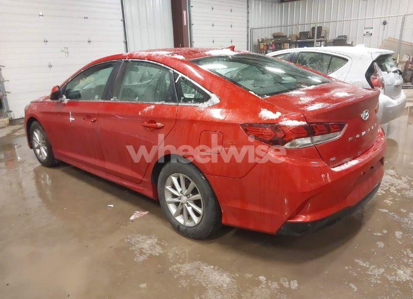 Photo 3 of 2019 Hyundai Sonata SE (VIN 5NPE24AF8KH745000)