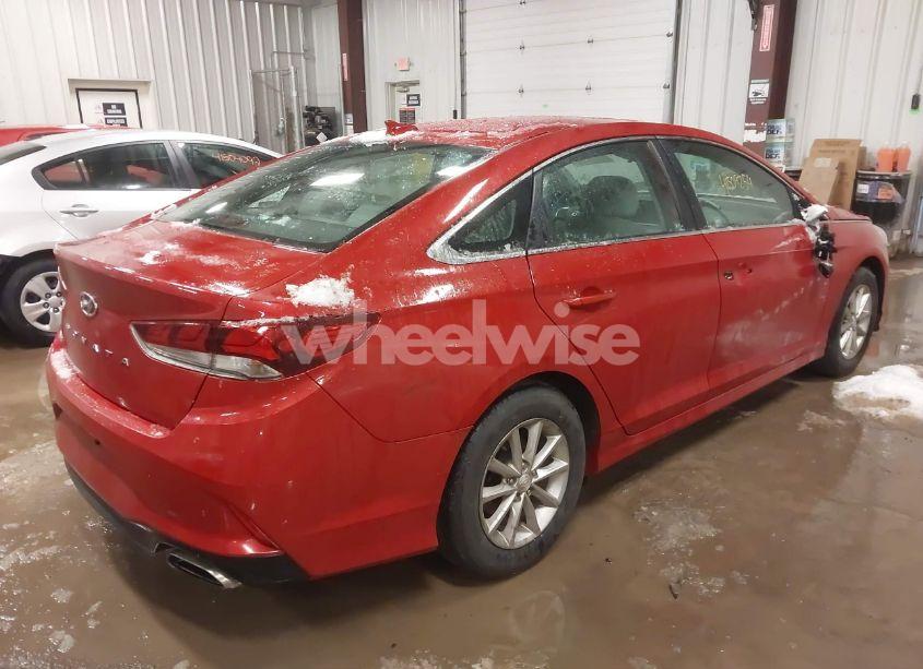Photo 4 of 2019 Hyundai Sonata SE (VIN 5NPE24AF8KH745000)