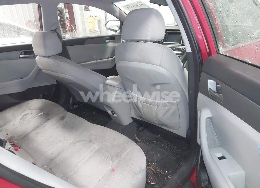 Photo 8 of 2019 Hyundai Sonata SE (VIN 5NPE24AF8KH745000)