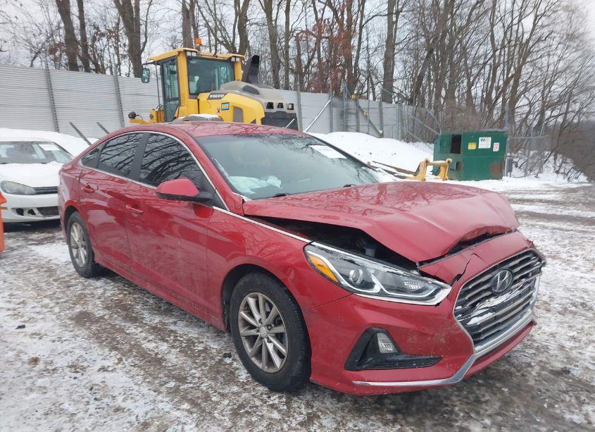 2019 Hyundai Sonata SE (VIN 5NPE24AF8KH751590) main photo