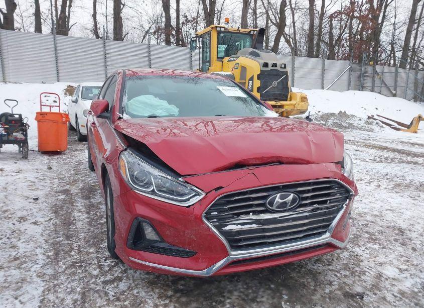 Photo 6 of 2019 Hyundai Sonata SE (VIN 5NPE24AF8KH751590)