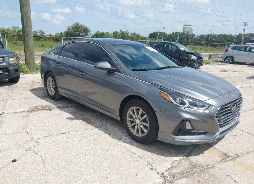 2019 Hyundai Sonata SE (VIN 5NPE24AF8KH757129) main photo