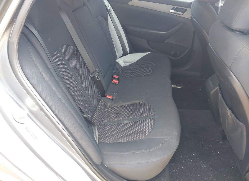 Photo 8 of 2019 Hyundai Sonata SE (VIN 5NPE24AF8KH757129)