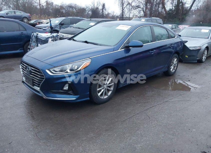 Photo 2 of 2019 Hyundai Sonata SE (VIN 5NPE24AF8KH771290)