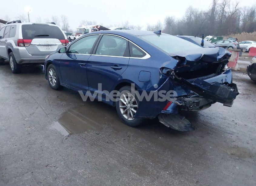 Photo 3 of 2019 Hyundai Sonata SE (VIN 5NPE24AF8KH771290)
