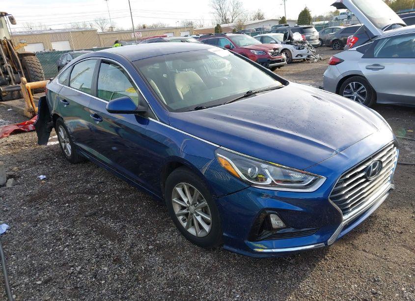 2019 Hyundai Sonata SE (VIN 5NPE24AF8KH779731) main photo