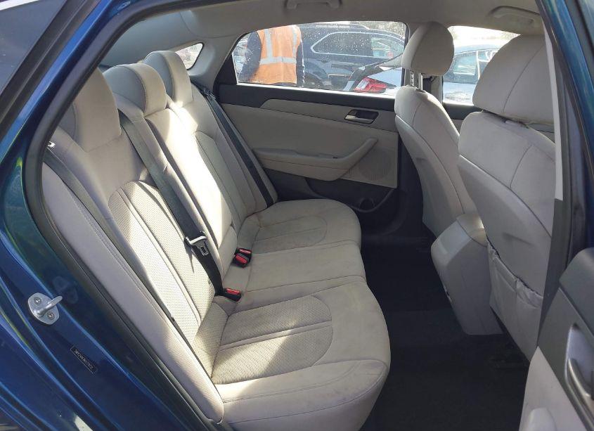 Photo 8 of 2019 Hyundai Sonata SE (VIN 5NPE24AF8KH779731)
