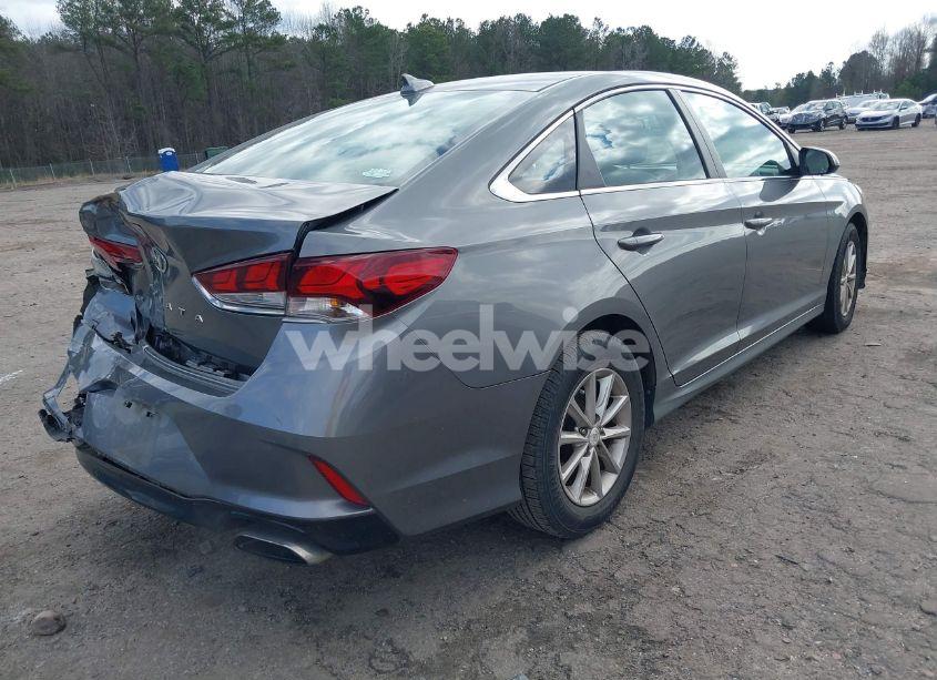Photo 4 of 2019 Hyundai Sonata SE (VIN 5NPE24AF8KH800304)