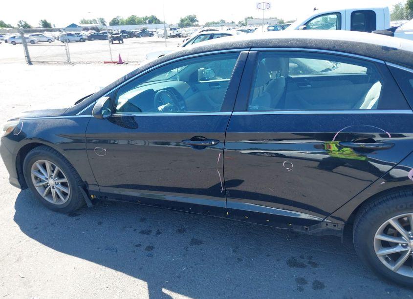 Photo 14 of 2019 Hyundai Sonata SE (VIN 5NPE24AF8KH801632)