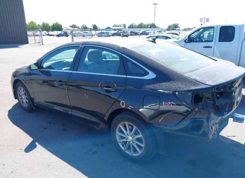 Photo 3 of 2019 Hyundai Sonata SE (VIN 5NPE24AF8KH801632)