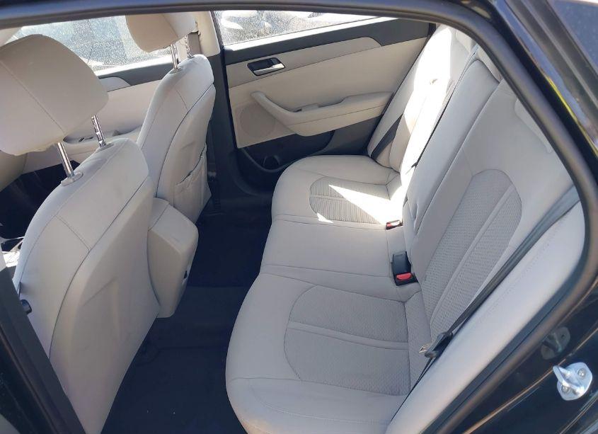 Photo 8 of 2019 Hyundai Sonata SE (VIN 5NPE24AF8KH801632)
