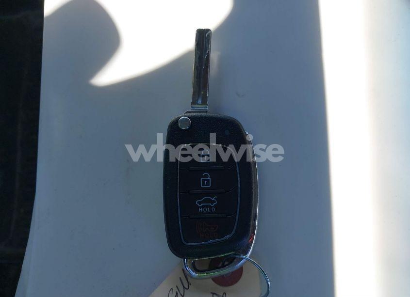 Photo 11 of 2019 Hyundai Sonata SE (VIN 5NPE24AF8KH802859)