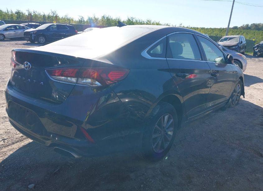 Photo 4 of 2019 Hyundai Sonata SE (VIN 5NPE24AF8KH811366)