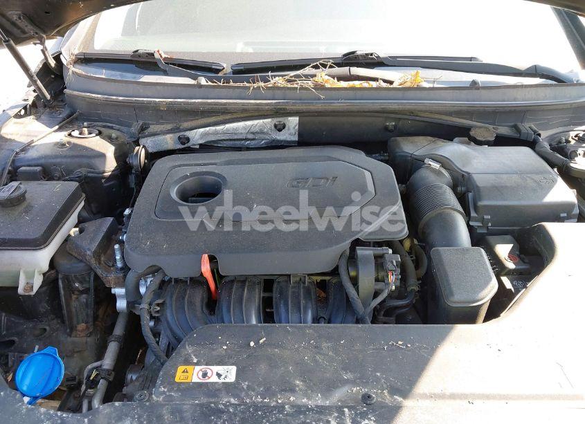 Photo 10 of 2015 Hyundai Sonata SE (VIN 5NPE24AF9FH001606)