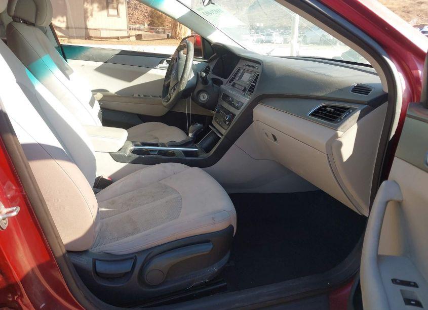 Photo 5 of 2015 Hyundai Sonata SE (VIN 5NPE24AF9FH007423)