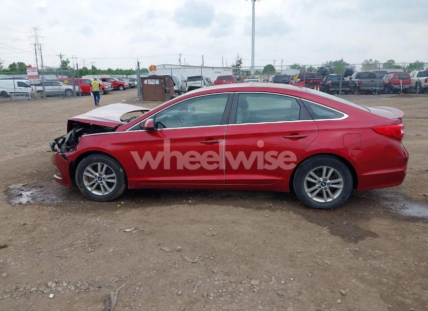 Photo 14 of 2015 Hyundai Sonata SE (VIN 5NPE24AF9FH010533)