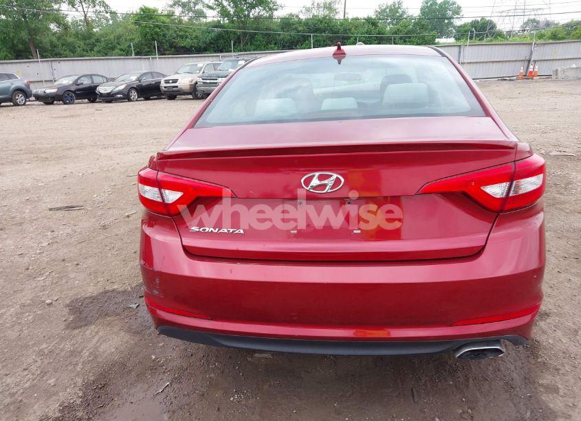 Photo 16 of 2015 Hyundai Sonata SE (VIN 5NPE24AF9FH010533)