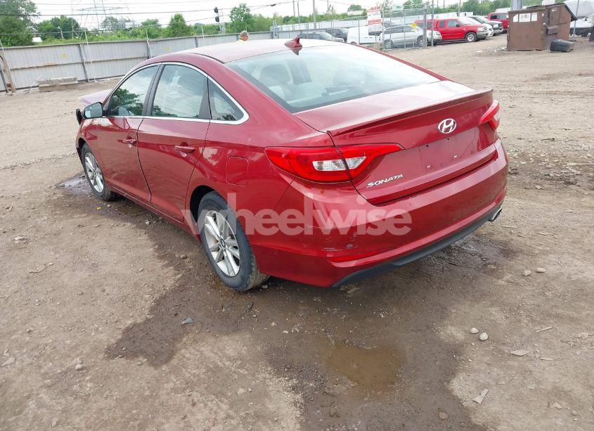 Photo 3 of 2015 Hyundai Sonata SE (VIN 5NPE24AF9FH010533)