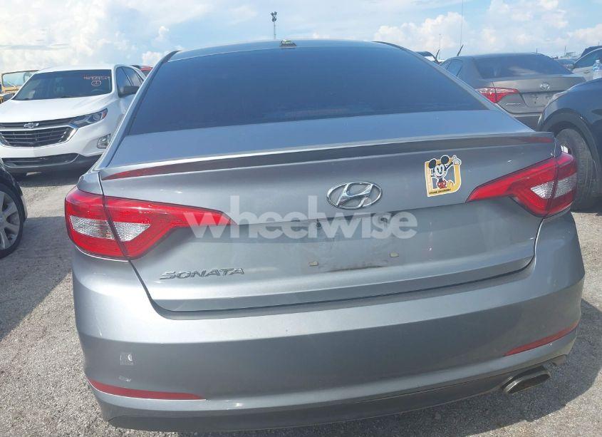 Photo 16 of 2015 Hyundai Sonata SE (VIN 5NPE24AF9FH012668)
