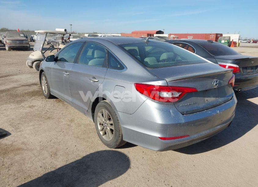 Photo 3 of 2015 Hyundai Sonata SE (VIN 5NPE24AF9FH037232)