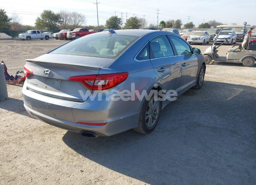 Photo 4 of 2015 Hyundai Sonata SE (VIN 5NPE24AF9FH037232)