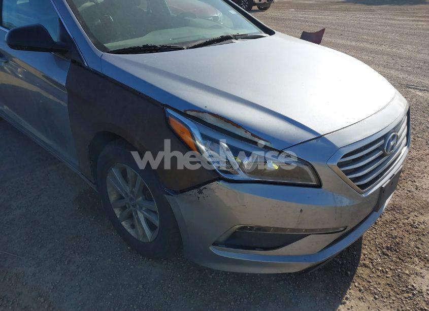 Photo 6 of 2015 Hyundai Sonata SE (VIN 5NPE24AF9FH037232)