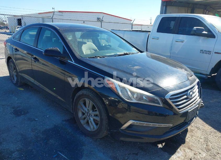 2015 Hyundai Sonata SE (VIN 5NPE24AF9FH039515) main photo
