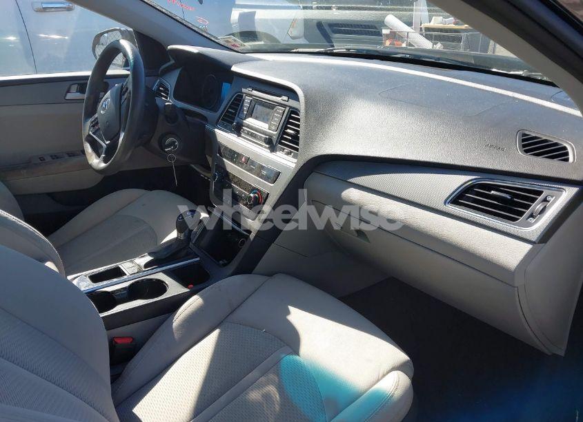 Photo 5 of 2015 Hyundai Sonata SE (VIN 5NPE24AF9FH039515)