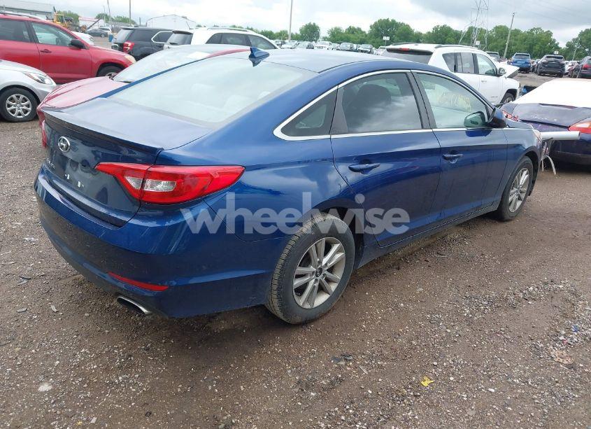 Photo 4 of 2015 Hyundai Sonata SE (VIN 5NPE24AF9FH043127)