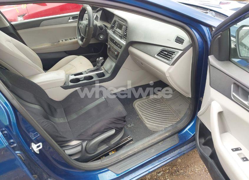 Photo 5 of 2015 Hyundai Sonata SE (VIN 5NPE24AF9FH043127)