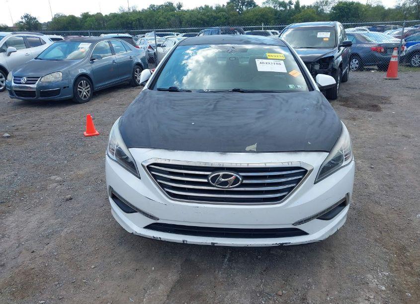 Photo 11 of 2015 Hyundai Sonata SE (VIN 5NPE24AF9FH059019)