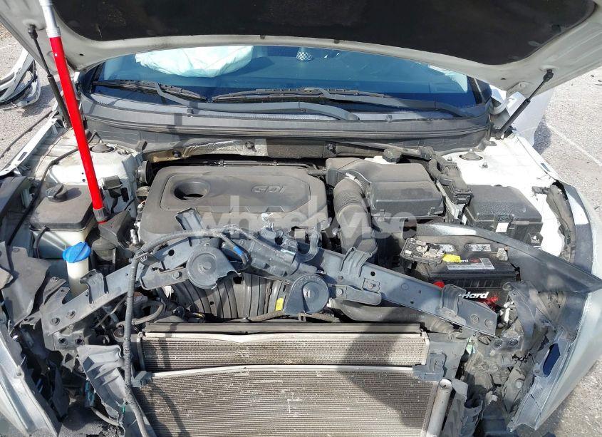 Photo 10 of 2015 Hyundai Sonata SE (VIN 5NPE24AF9FH105271)