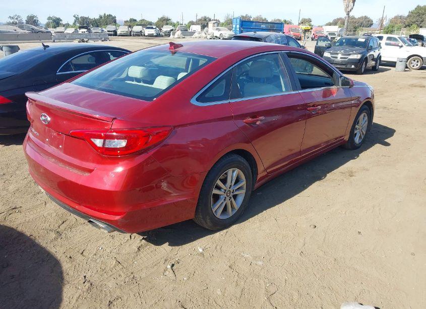 Photo 4 of 2015 Hyundai Sonata SE (VIN 5NPE24AF9FH139081)