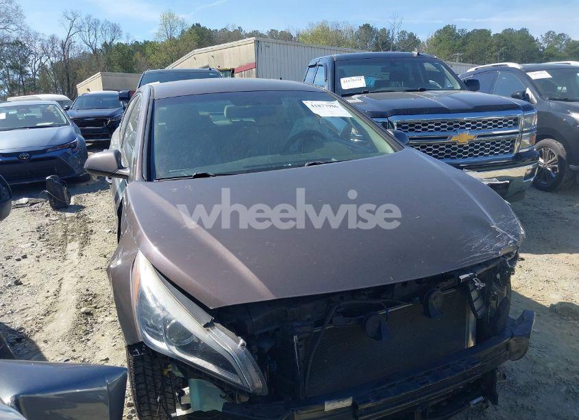 2015 Hyundai Sonata SE (VIN 5NPE24AF9FH141395) main photo