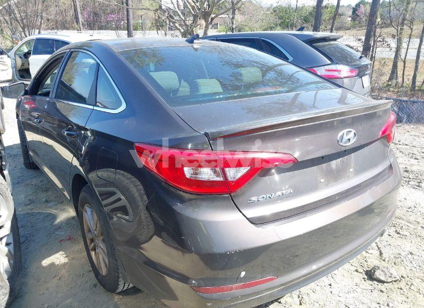 Photo 3 of 2015 Hyundai Sonata SE (VIN 5NPE24AF9FH141395)