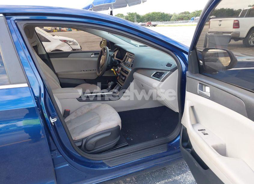 Photo 5 of 2015 Hyundai Sonata SE (VIN 5NPE24AF9FH146757)