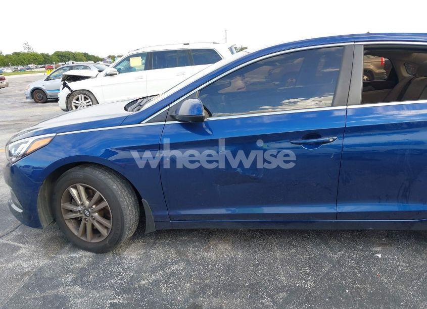 Photo 6 of 2015 Hyundai Sonata SE (VIN 5NPE24AF9FH146757)