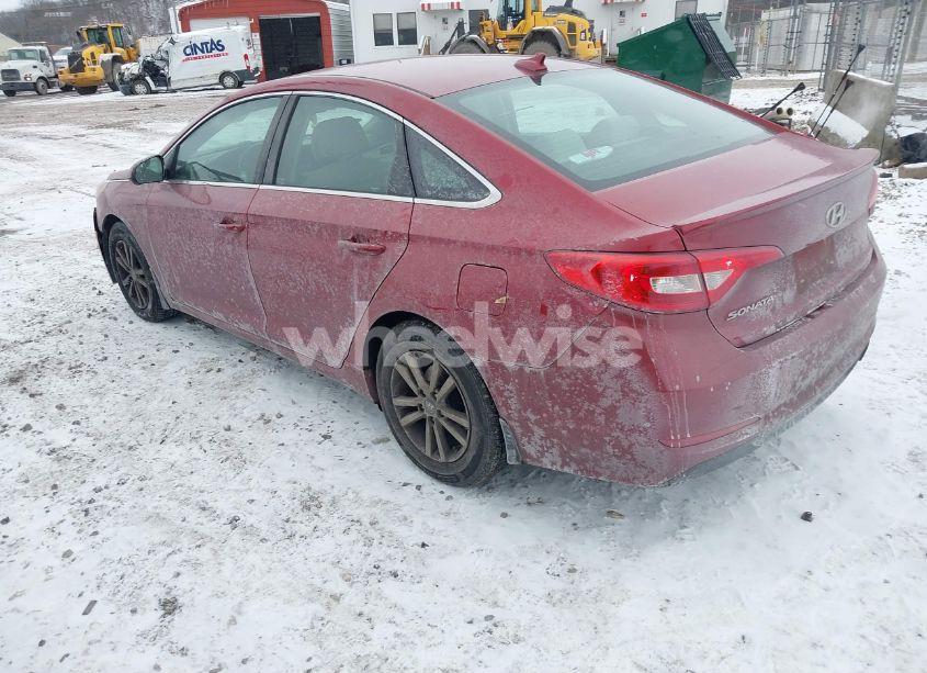 Photo 3 of 2015 Hyundai Sonata SE (VIN 5NPE24AF9FH157614)