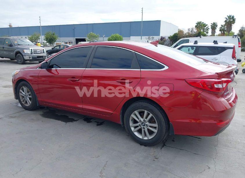 Photo 3 of 2015 Hyundai Sonata SE (VIN 5NPE24AF9FH159914)