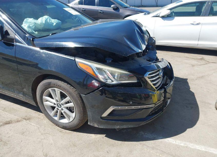 Photo 13 of 2015 Hyundai Sonata SE (VIN 5NPE24AF9FH173151)