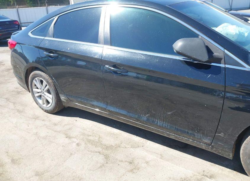 Photo 14 of 2015 Hyundai Sonata SE (VIN 5NPE24AF9FH173151)