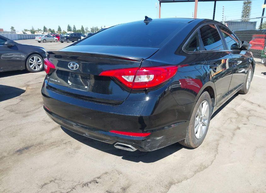 Photo 15 of 2015 Hyundai Sonata SE (VIN 5NPE24AF9FH173151)